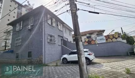 Casa em Macuco, Santos: 6 Dormitórios, 164m² à Venda ou Locação