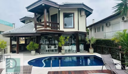 Casa de Condomínio em Hanga Roa - Bertioga, SP