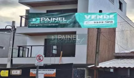 Casa à Venda em Embaré - Santos: 2 Suítes, 110m² por R$980k