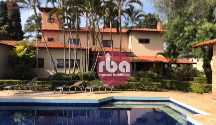 Bela casa em estilo Chácara no Condomínio Monte Belo