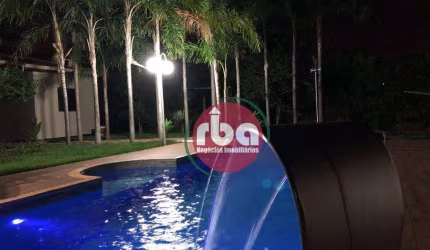 Belo imóvel com 4 dormitórios no Condomínio Terras de Mont Serrat em Salto