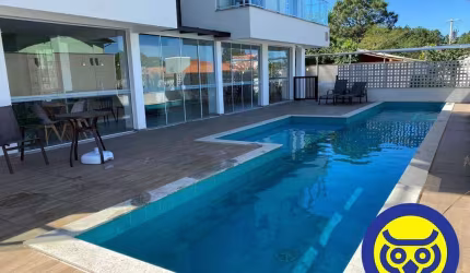 Apartamento com 3 dormitórios no Campeche