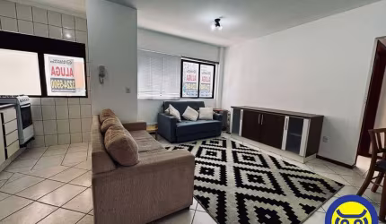 Apartamento com 01 dormitório no Centro
