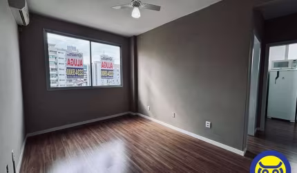 Apartamento com 01 dormitório no Centro