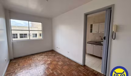 Apartamento com 02 dormitórios em Coqueiros