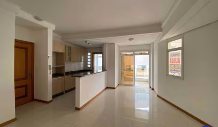 Apartamento com 03 dormitórios na Trindade