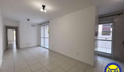 Apartamento com 02 dormitórios na Trindade