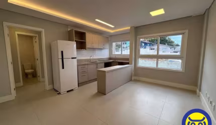 Apartamento com 01 dormitório na Trindade