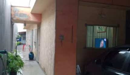 Casa com 3 quartos à venda no Jardim São Pedro, Mogi das Cruzes  por R$ 420.000