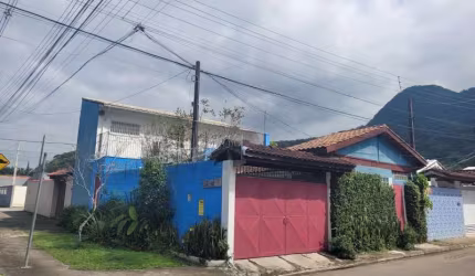 Casa com 1 quarto à venda no Jardim Casa Branca, Caraguatatuba , 139 m2 por R$ 298.000
