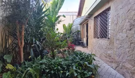 Casa com 3 quartos à venda na Vila Industrial, Mogi das Cruzes  por R$ 720.000