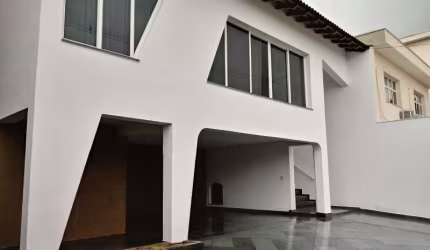 Casa com 3 quartos à venda no Jardim São Pedro, Mogi das Cruzes , 230 m2 por R$ 1.100.000