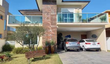 Linda casa em condomínio fechado praia dos ingleses .