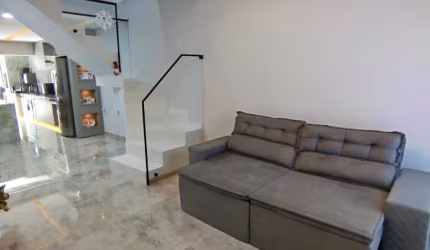 Lindo sobrado com terreno amplo Rio Vermelho.