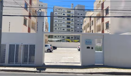 Apartamento novo, 2 quartos, em Buraquinho.
