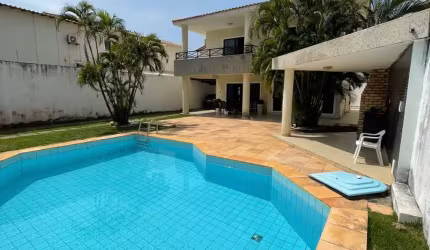 Casa à Venda em Villa do Atlântico, 150 metros da praia, 4/4, 2 suítes, piscina, espaço gourmet