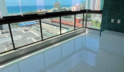 Apartamento Vista Mar à venda no Costa Azul - 106 m² - 3/4 - 1 suíte - varandão gourmet - nascente