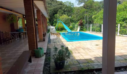 Chácara à venda em Sítio Represa com 8 Dormitórios