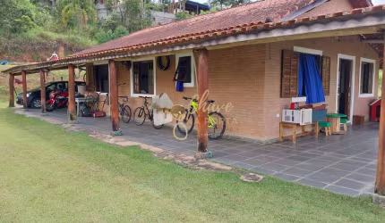 Chácara à venda no Embu das Artes com 3 Dormitórios