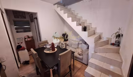 Conjunto de casas à venda no Jardim Catanduva