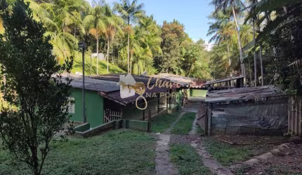 Chácara ampla à venda em Embura com 3 Dormitórios