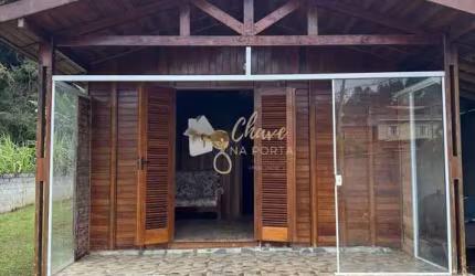Casa a venda em Centro de Caucaia com 2 Dormitórios