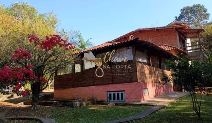 Chácara ampla à venda em Embu-Guaçu