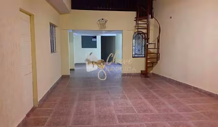 Casa com salão comercial à venda em Diadema com 3 Dormitórios