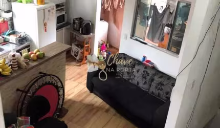 Casa com salão comercial à venda no Campo Limpo com 2 Dormitórios