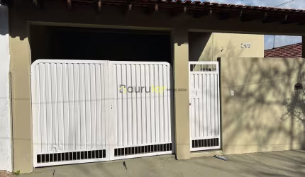 Casa com 2 Quartos, Edícula e Garagem para 3 Carros em Gasparini