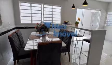 QR 404 Samambaia Norte Sobrado 4 Quartos 3 Suítes 2 Vagas 209m² Reformada