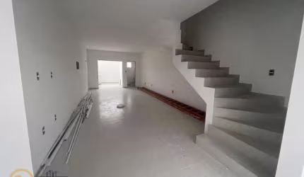 Sobrado com 3 dormitórios à venda, 110 m² por R$ 650.000 - Morretes - Itapema/SC