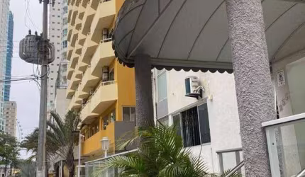 Apartamento com 2 dormitórios à venda, 7839 m² por R$ 650.000,00 - Pioneiros - Balneário Camboriú/SC
