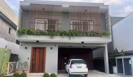 Casa com 3 dormitórios para alugar, 310 m² por R$ 15.000/mês - Centro - Camboriú/SC