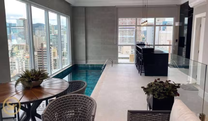 Apartamento Triplex com 4 dormitórios à venda, 305 m² por R$ 7.495.000 - Meia Praia - Itapema/SC