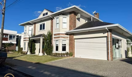 Casa com 4 dormitórios à venda, 228 m² por R$ 2.500.000,00 - Centro - Camboriú/SC