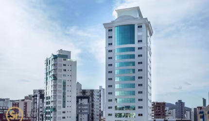 Apartamento com 3 dormitórios à venda, 142 m² por R$ 2.135.000