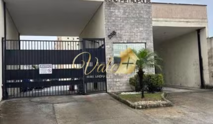 Apartamento com 2 quartos à venda em Areao, Taubaté , 57 m2 por R$ 165.000