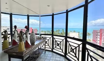 Cobertura Duplex na Ponta Verde com 4 Quartos e uma Vista Fantástica do Mar!