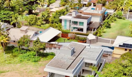 Casa recém construída a 200m da praia no Condomínio Paraíso em Guarajuba