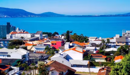 Apartamento à venda com 2 quartos 1 suíte, 71,2m² em Capoeiras Florianópolis