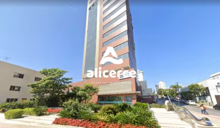 Sala à venda com , 39m² em Estreito Florianópolis
