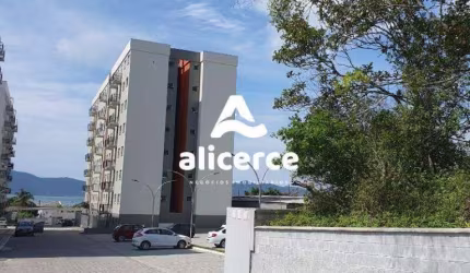 Apartamento mobiliado, com 2 dormitórios na Praia de Fora - Palhoça - SC