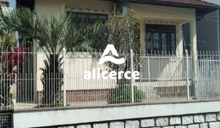 Casa à venda com 3 quartos 1 suíte, 104m² em Abraão Florianópolis