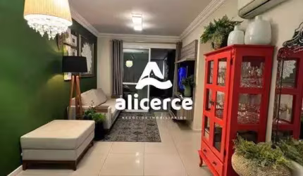 Apartamento à venda com 2 quartos 1 suíte, 133m² em Capoeiras Florianópolis