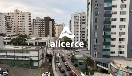 Apartamento à venda com 3 quartos 1 suíte, 122m² em Centro Florianópolis