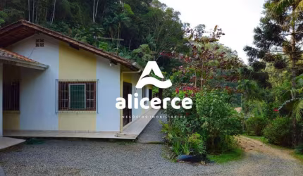 Sítio à venda com 4 quartos , 92.000m² em Poço D'anta Corupá