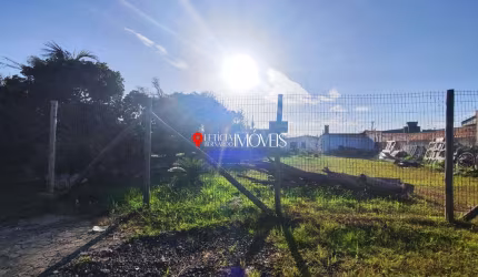 Terreno no Centro de Balneário Pinhal – 360m²