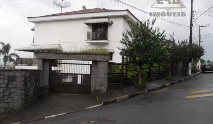 Sobrado com 4 dormitórios para alugar, 520 m² por R$ 9.000,00/mês - Condomínio Arujazinho IV - Arujá/SP