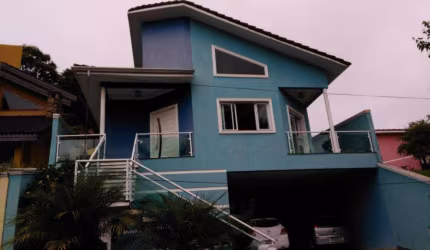 Sobrado com 3 dormitórios à venda, 250 m² por R$ 1.500.000 - Condomínio Country Club - Arujá/SP